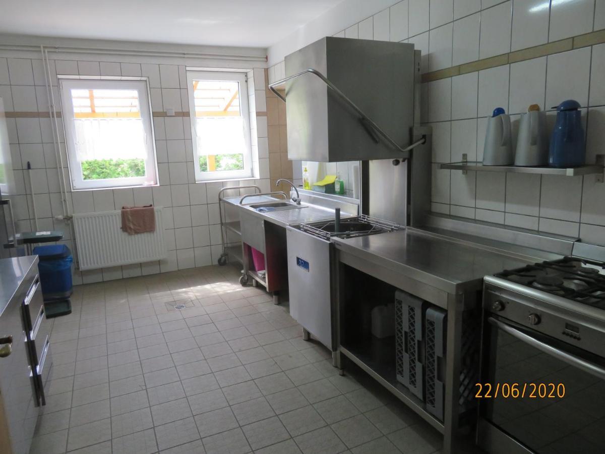 Hostel Waldhaus Am Ferienpark Mirow -Zimmer Du Wc Esterno foto