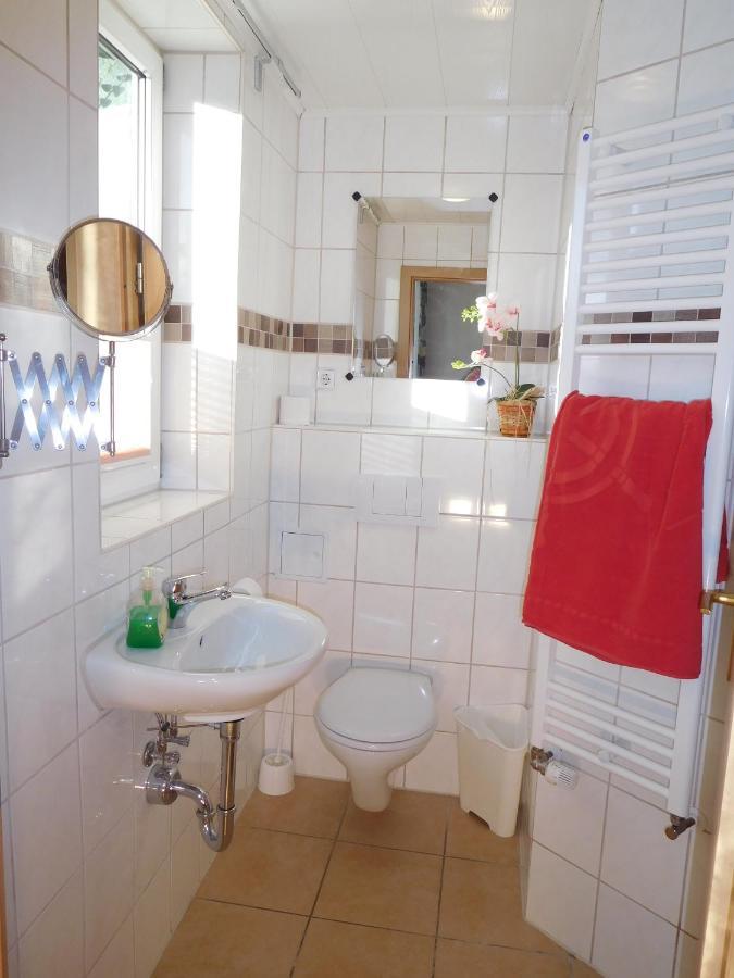 Hostel Waldhaus Am Ferienpark Mirow -Zimmer Du Wc Esterno foto