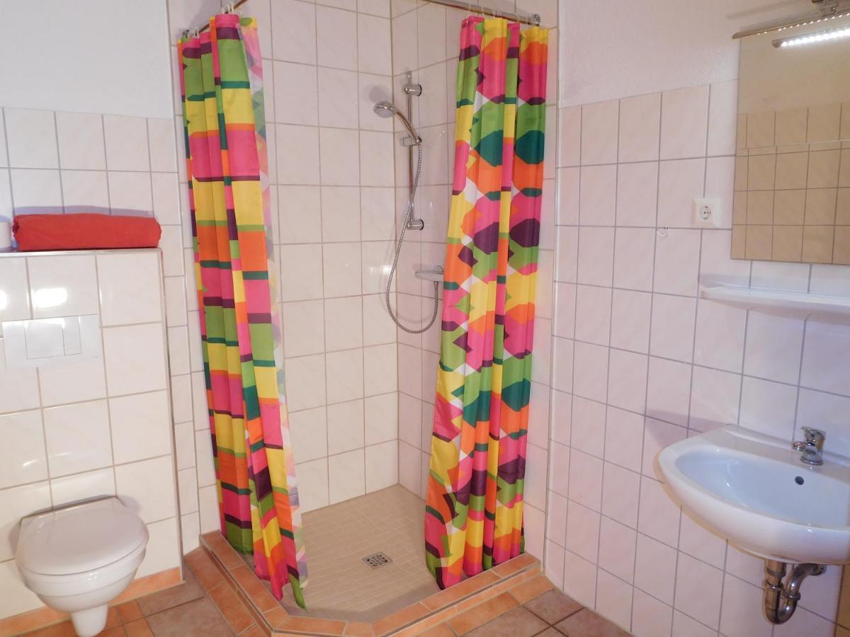 Hostel Waldhaus Am Ferienpark Mirow -Zimmer Du Wc Esterno foto